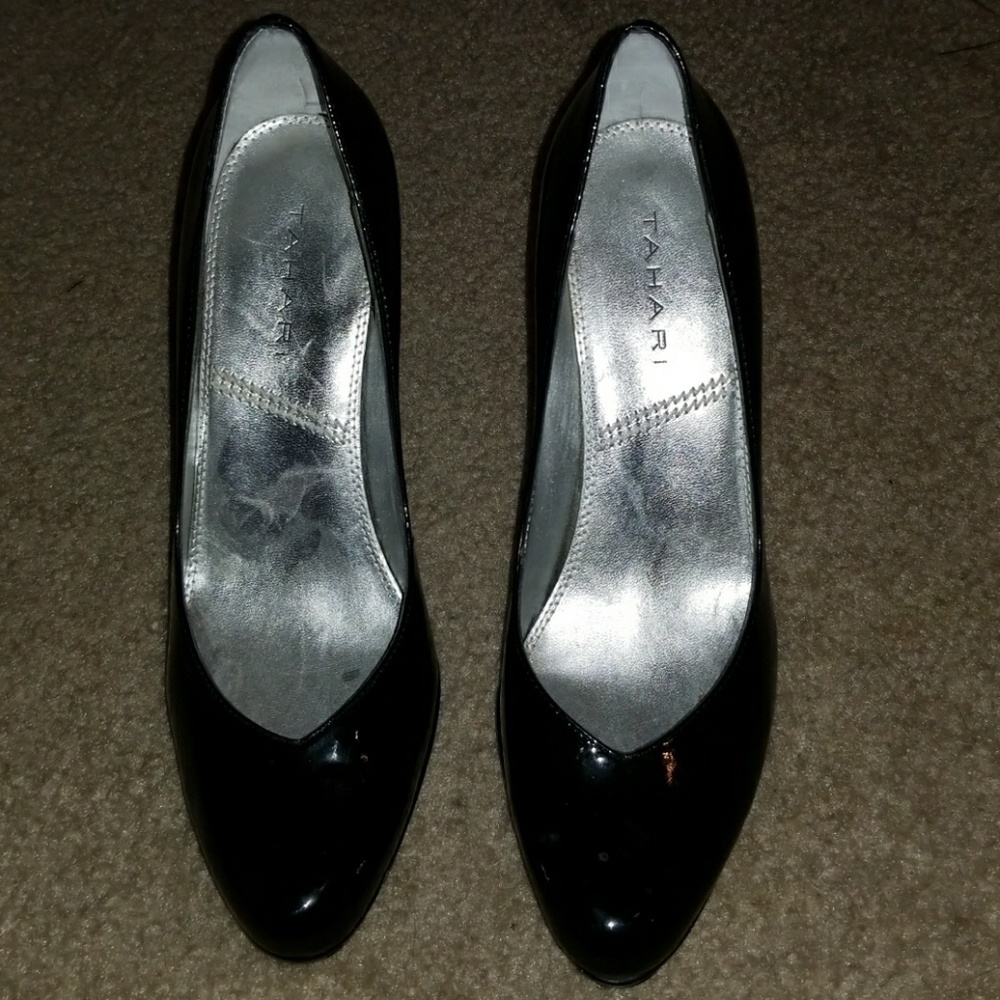 Tahari patent leather heels